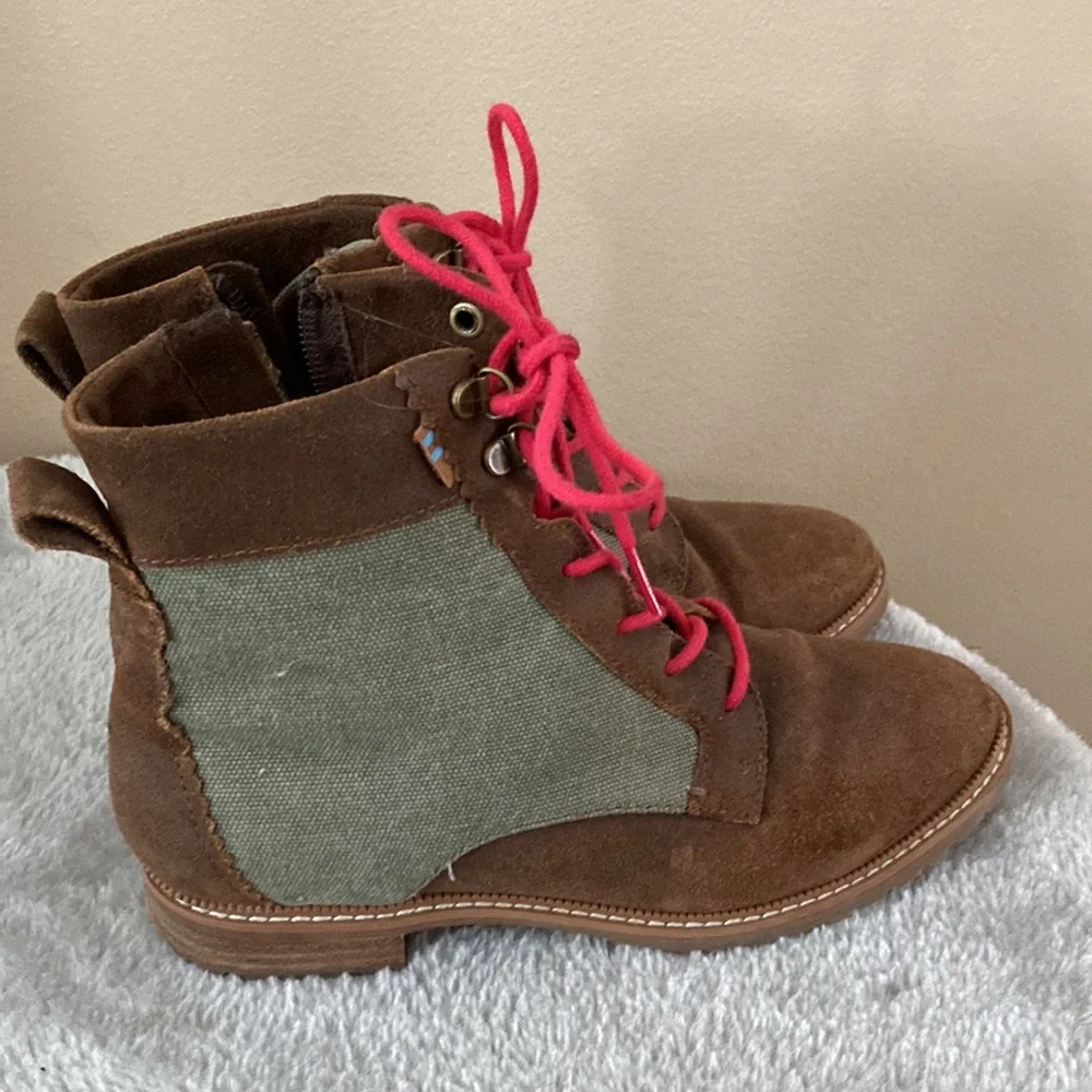 Toms ankle boots size 5.5